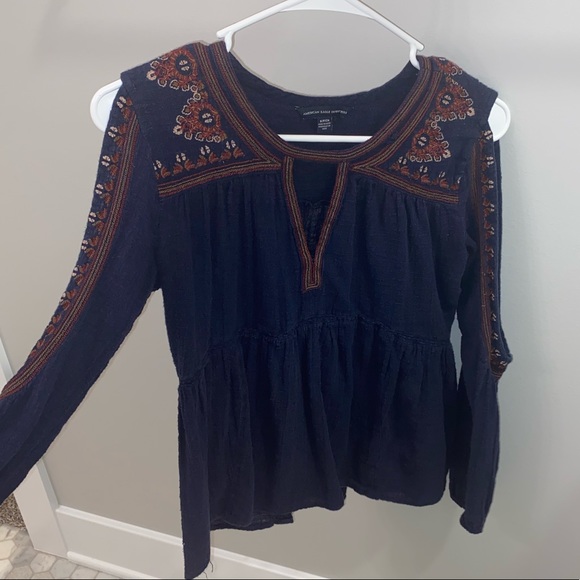 Beautiful American Eagle Blouse - Picture 3 of 5